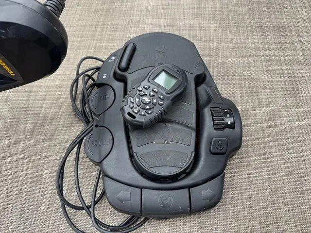 Slide: The Image of Sun Tracker Fishin' Barge 22 XP3 2022 - 60