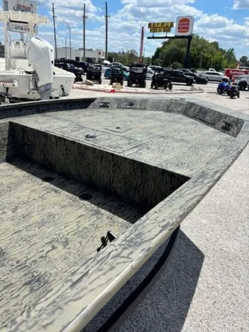 Slide: The Image of Tracker Grizzly 1860 CC 2026 - 8