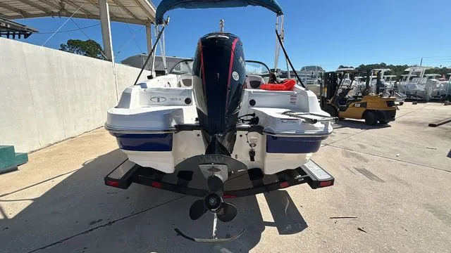 Slide: The Image of Tahoe 185 S 2022 - 4