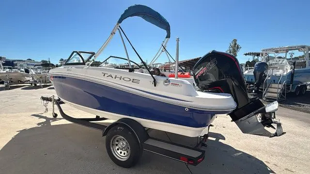 Slide: The Image of Tahoe 185 S 2022 - 7