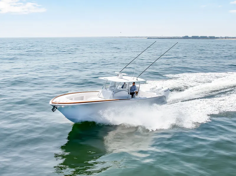 The Image of Front Runner 39 Center Console 2026 cruising on open sea. - 0