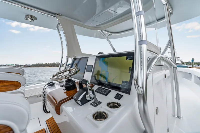 Slide: The Image of Interior view of 2026 Front Runner 39 Center Console boat. - 20
