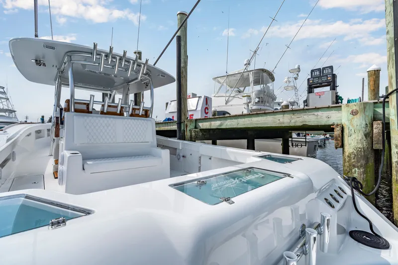 Slide: The Image of Front Runner 39 Center Console 2026 - 59