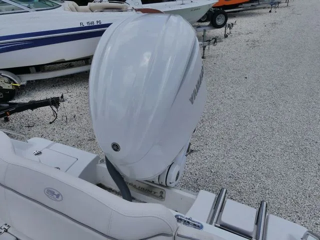 Slide: The Image of Sea Hunt Ultra 239 SE 2023 - 4