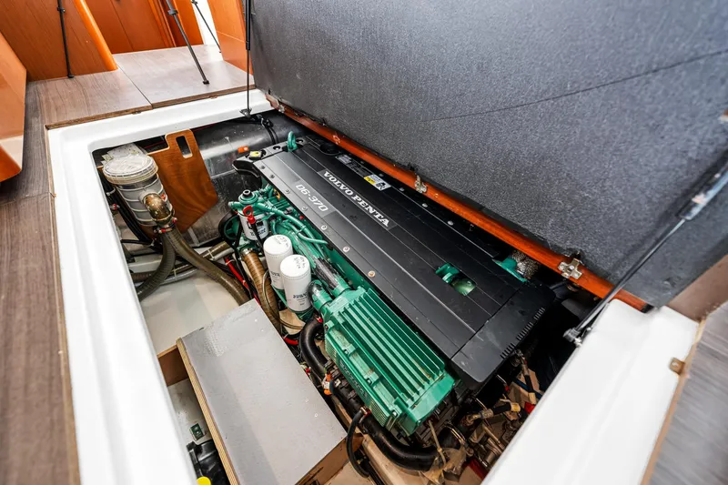 Slide: The Image of Engine compartment of 2018 Beneteau Swift Trawler 30 with Volvo Penta engine. - 71