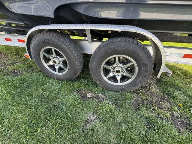 Slide: The Image of Cutwater C-24 Coupe 2020 - 15