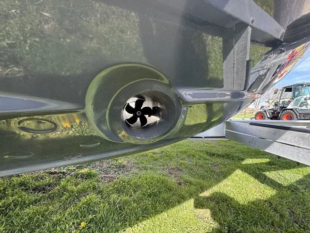 Slide: The Image of Cutwater C-24 Coupe 2020 - 21