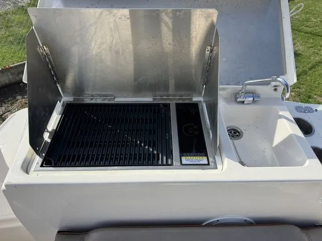 Slide: The Image of Cutwater C-24 Coupe 2020 - 23