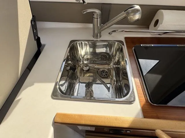 Slide: The Image of Cutwater C-24 Coupe 2020 - 47