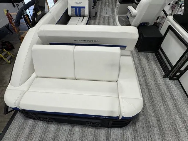 Slide: The Image of Bennington M Swingback 26 MSB 2025 - 8