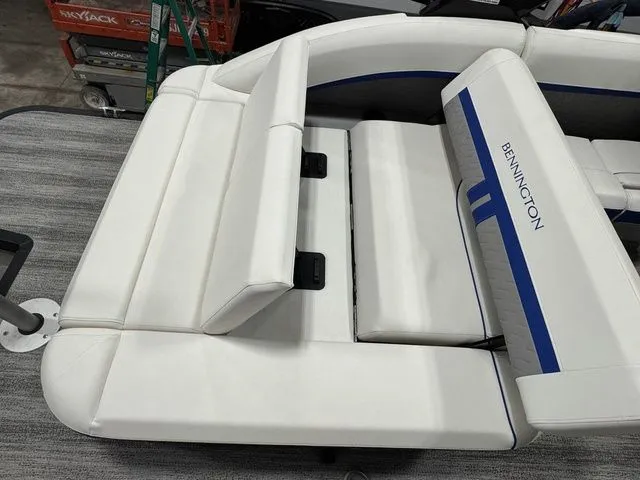 Slide: The Image of Bennington M Swingback 26 MSB 2025 - 9