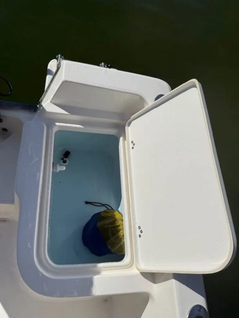 Slide: The Image of Key West 1720 Center Console 2025 - 8