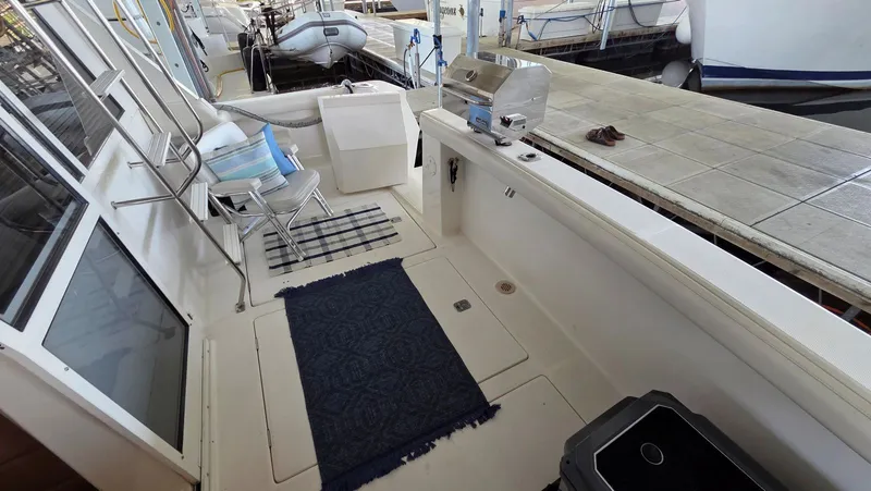 Slide: The Image of Meridian 490 Pilothouse 2008 - 10