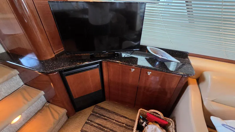 Slide: The Image of Meridian 490 Pilothouse 2008 - 16