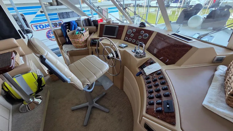 Slide: The Image of Meridian 490 Pilothouse 2008 - 26
