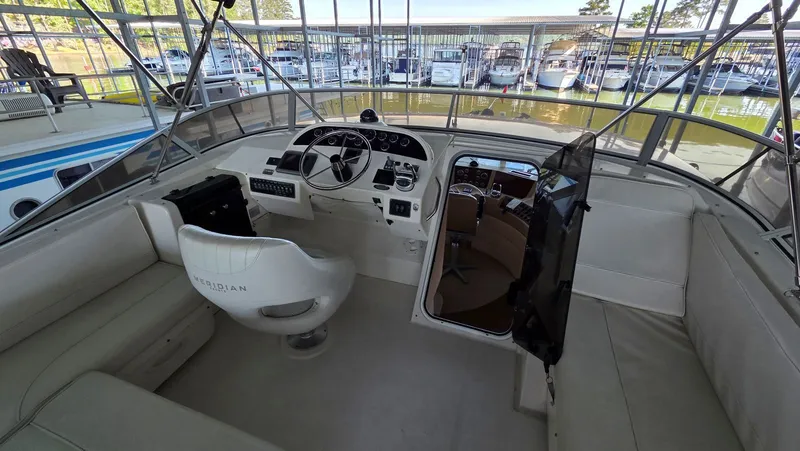 Slide: The Image of Meridian 490 Pilothouse 2008 - 31