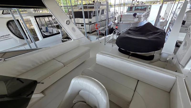 Slide: The Image of Meridian 490 Pilothouse 2008 - 34