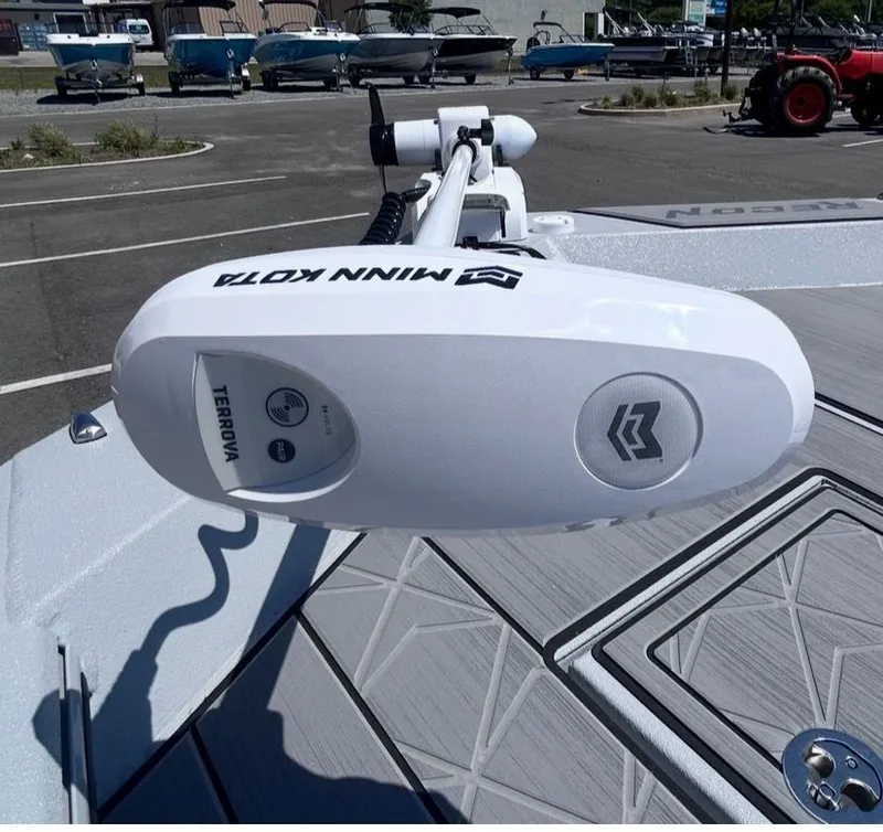 Slide: The Image of Minn Kota Terrova on Avid 22 Recon boat, 2026 model. - 10