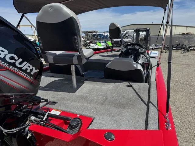 Slide: The Image of Tracker Pro Team 175 TXW 2016 - 12