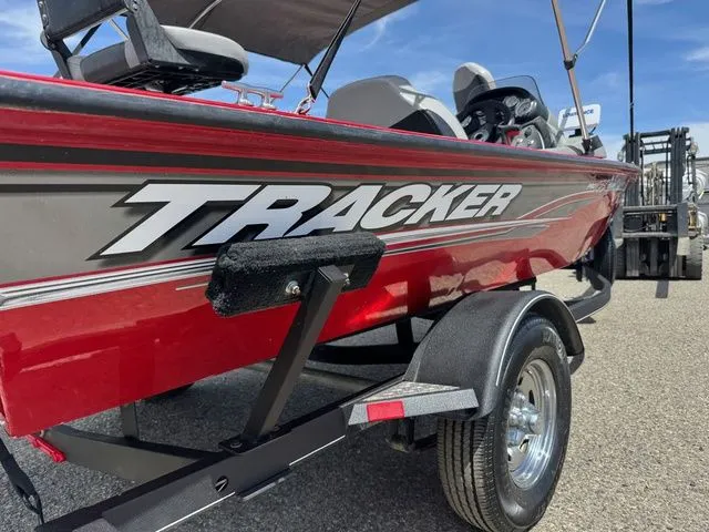 Slide: The Image of Tracker Pro Team 175 TXW 2016 - 13