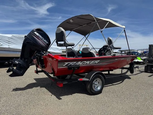 Slide: The Image of Tracker Pro Team 175 TXW 2016 - 4