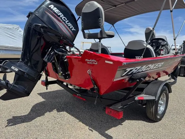 Slide: The Image of Tracker Pro Team 175 TXW 2016 - 5