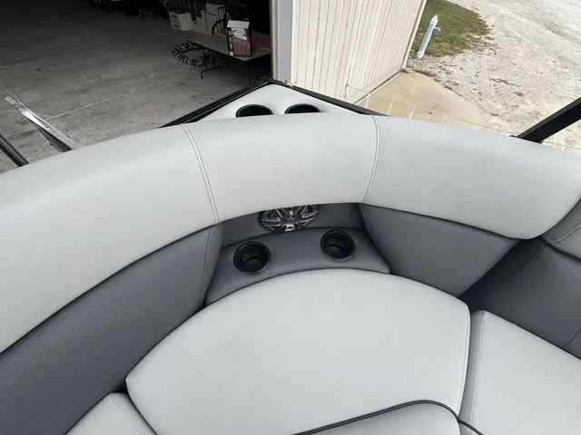 Slide: The Image of Viaggio V20C Tri-Toon 2026 - 16