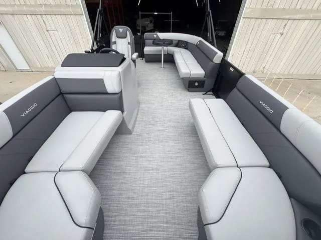 Slide: The Image of Viaggio V20C Tri-Toon 2026 - 20