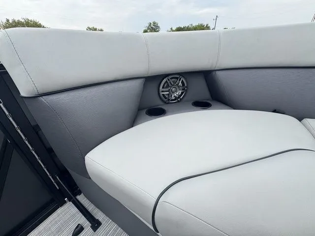 Slide: The Image of Viaggio V20C Tri-Toon 2026 - 21