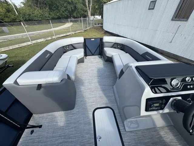 Slide: The Image of Viaggio V22U Tri-Toon 2026 - 12