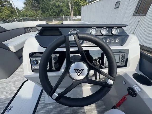 Slide: The Image of Viaggio V22U Tri-Toon 2026 - 19