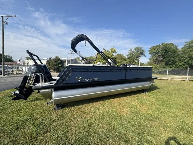 Slide: The Image of Viaggio V22U Tri-Toon 2026 - 4