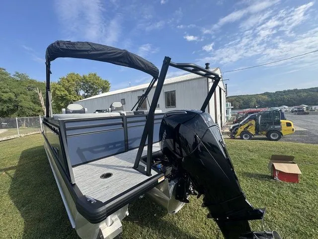 Slide: The Image of Viaggio V22U Tri-Toon 2026 - 6