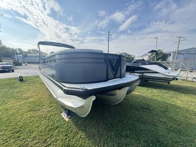 Slide: The Image of Viaggio V22U Tri-Toon 2026 - 7