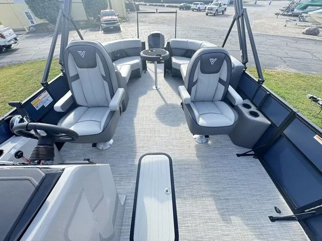 Slide: The Image of Viaggio V22U Tri-Toon 2026 - 9