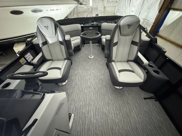 Slide: The Image of Viaggio X18U Bi-Toon (25" Tubes) 2026 - 13