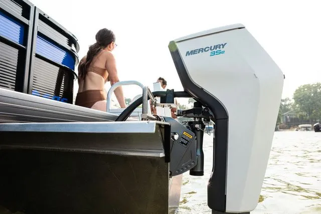 Slide: The Image of Viaggio X18U Bi-Toon (25" Tubes) 2026 - 2