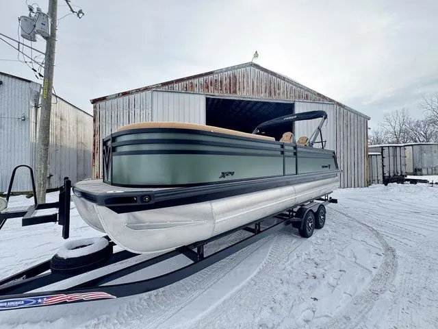 Slide: The Image of Viaggio X24Q Tri-Toon (27" Tubes) 2026 - 5