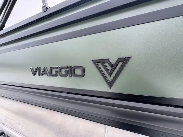 Slide: The Image of Viaggio X24Q Tri-Toon (27" Tubes) 2026 - 8