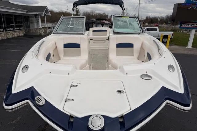 Slide: The Image of 2010 Chaparral Sunesta 244 boat with spacious seating and sleek design. - 3