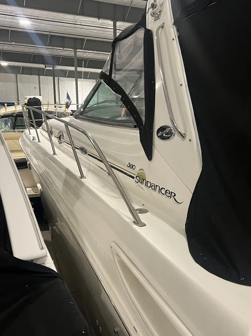 Slide: The Image of 2001 Sea Ray 380 Sundancer in a storage facility. - 7