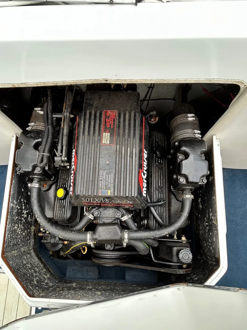 Slide: The Image of 1993 Mariah MX20 C boat engine, MerCruiser 5.0L V8 Alpha One. - 35