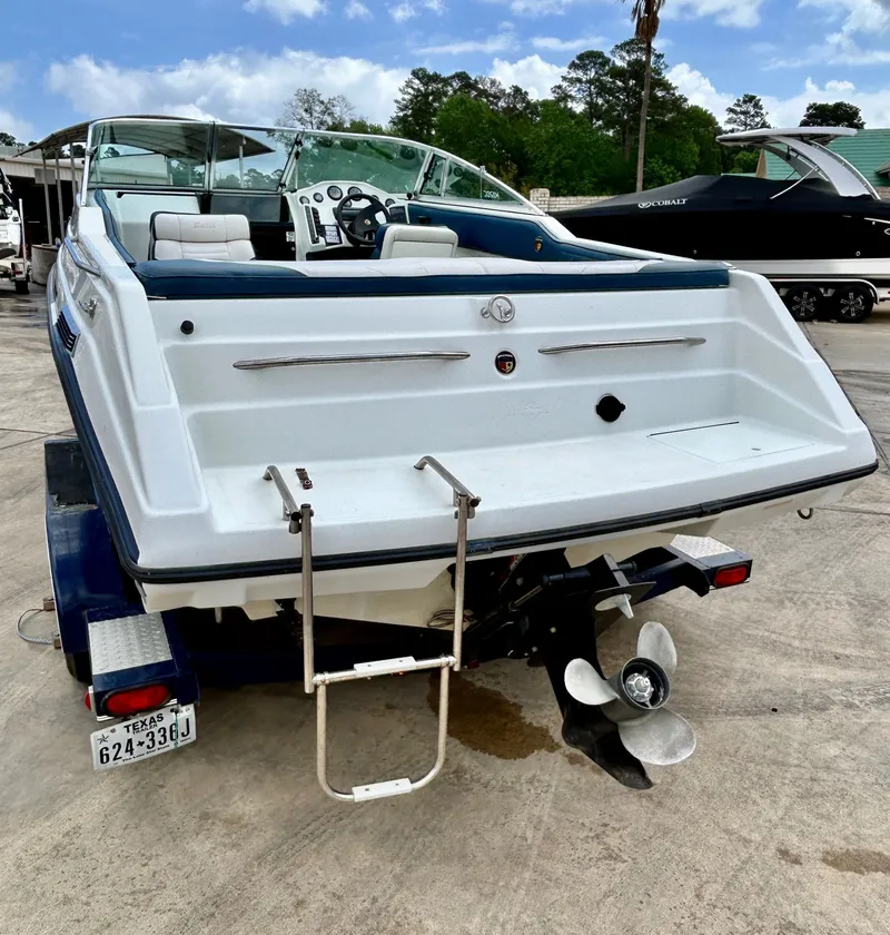 Slide: The Image of 1993 Mariah MX20 C boat on trailer, rear view. - 9