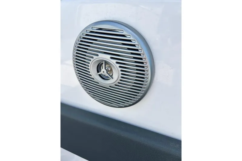 Slide: The Image of Speaker grille on a 2017 Four Winns 180 Horizon boat. - 57