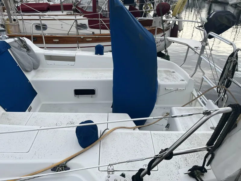 Slide: The Image of Cockpit of a 2000 Catalina 28 MkII sailboat in harbor. - 3
