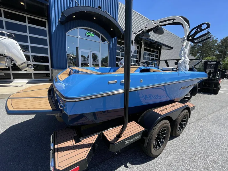 Slide: The Image of Nautique ski 200 2024 - 22