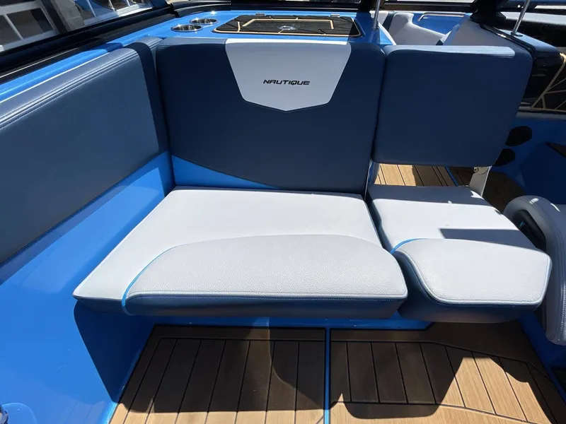 Slide: The Image of Nautique ski 200 2024 - 24