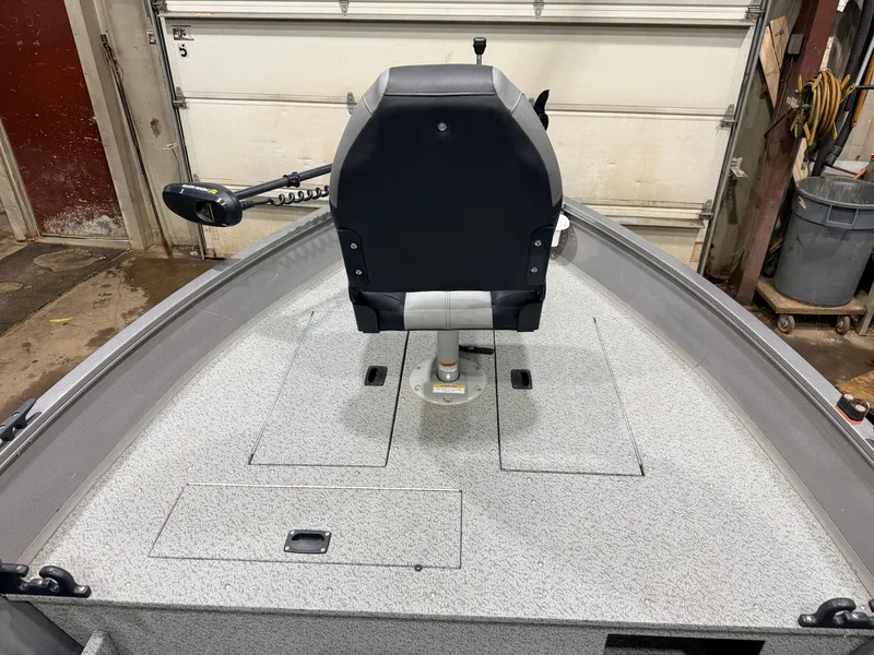 Slide: The Image of Crestliner 1650 Discovery Aluminum Fishing Boat - $13,995 2021 - 18