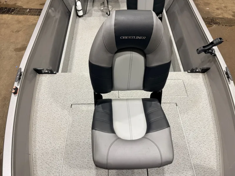 Slide: The Image of Crestliner 1650 Discovery Aluminum Fishing Boat - $13,995 2021 - 19