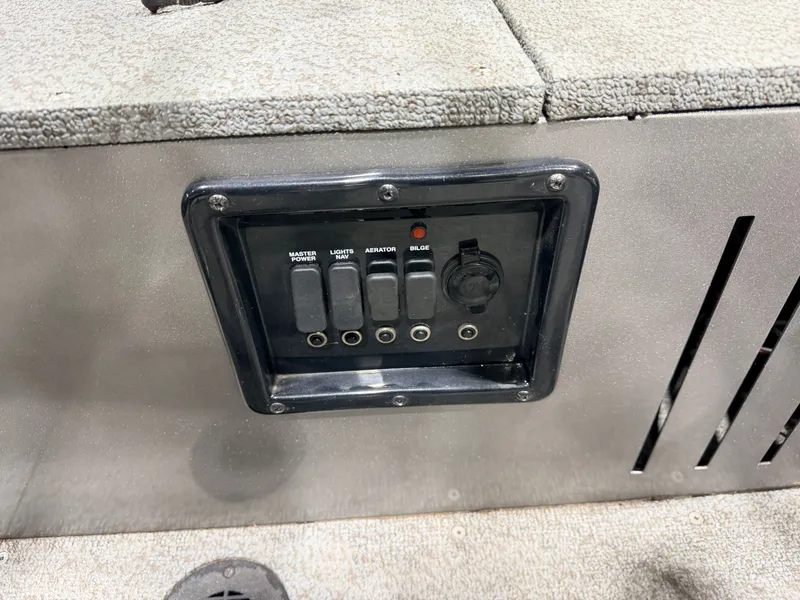 Slide: The Image of Crestliner 1650 Discovery Aluminum Fishing Boat - $13,995 2021 - 34